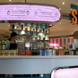 Eddie Rocket's - Great Shake Shop next store