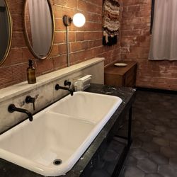 Bridgette Bar - Ladies washroom
