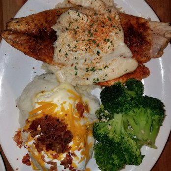 Cheddar's Scratch Kitchen - Redfish and crabsauce - American Near Me - Albuquerque, New Mexico Cheddar's Scratch Kitchen - Redfish and crabsauce - American Near Me - Albuquerque, New Mexico
