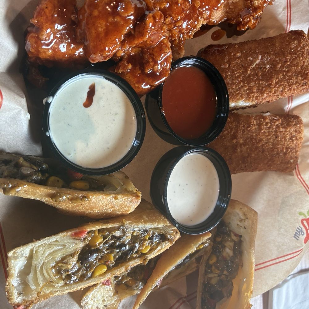 Chili's - Triple Dipper - American Near Me - Lincoln, Rhode Island
