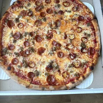 Pizzeria DiLauro - 18 inch pizza with pepperoni, sausage, and extra cheese. - Pizza Near Me - Chagrin Falls, Ohio Pizzeria DiLauro - 18 inch pizza with pepperoni, sausage, and extra cheese. - Pizza Near Me - Chagrin Falls, Ohio