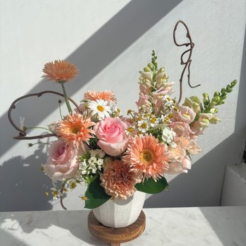 Piuri Fleur - Cheerful Afternoon - Floral Designers Near Me - Long Island City, New York Piuri Fleur - Cheerful Afternoon - Floral Designers Near Me - Long Island City, New York