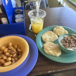 Jesse's Place - Breakfast potatoes with biscuits and gravy