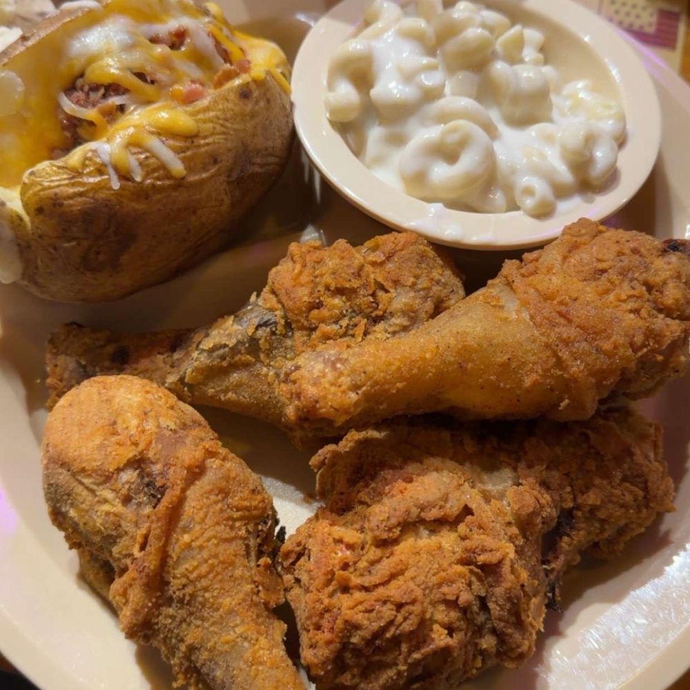 Lamberts Cafe - The fried chicken with loaded patatoe, and mac and cheese. - American Near Me - Sikeston, Missouri Lamberts Cafe - The fried chicken with loaded patatoe, and mac and cheese. - American Near Me - Sikeston, Missouri