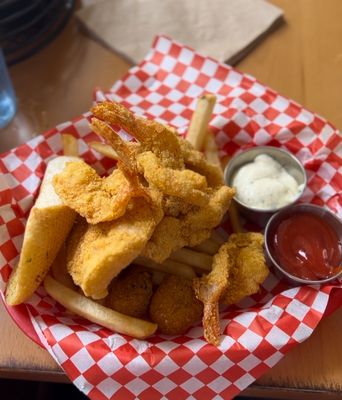 Capt. Benny's by null