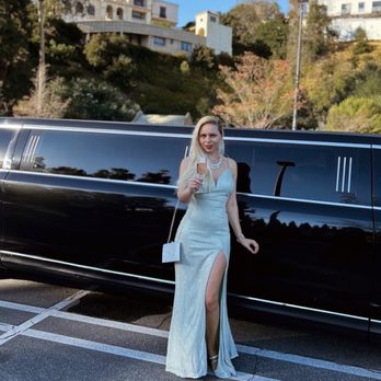 Crown Limousine LA - Picture with limousine - Limos Near Me - Los Angeles, California Crown Limousine LA - Picture with limousine - Limos Near Me - Los Angeles, California