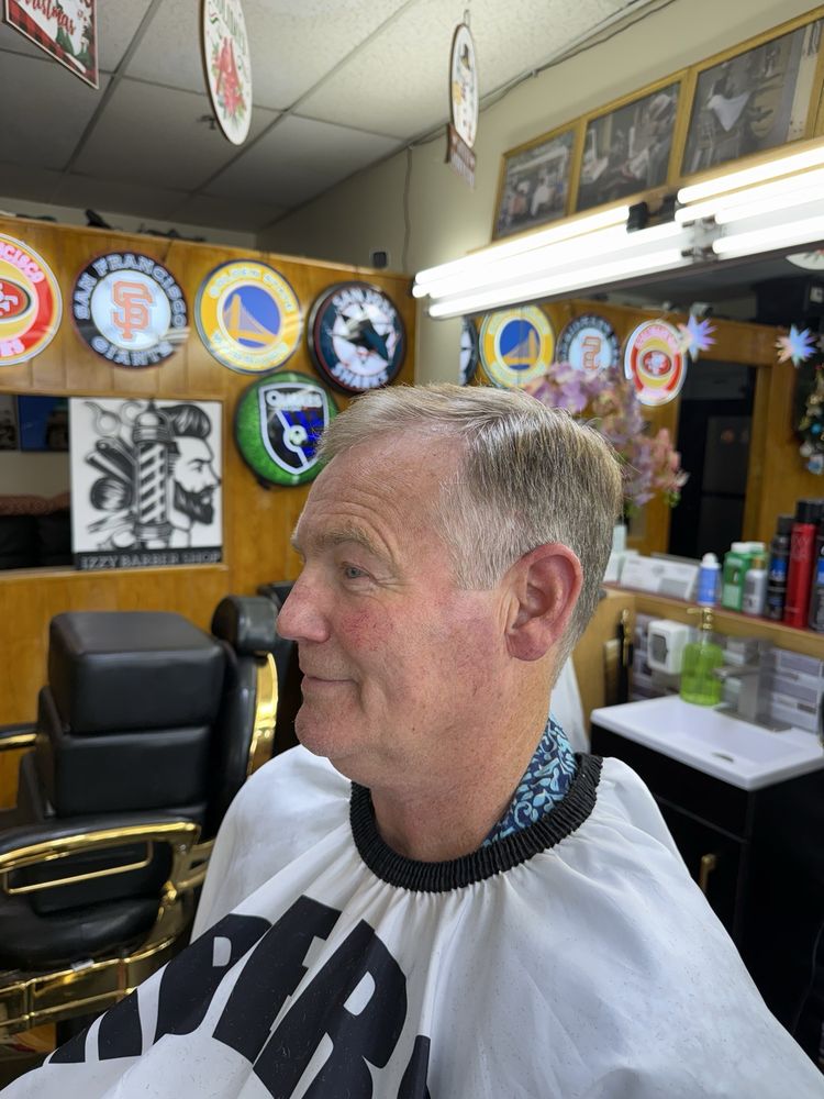 Izzy's Barber Shop Logo