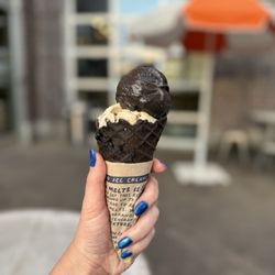 Jeni's Splendid Ice Creams - Opaque
