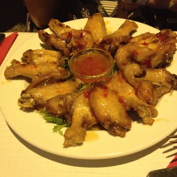 Hennessy's Irish Pub - Wings - Irish Pub Near Me - Lisbon, 11