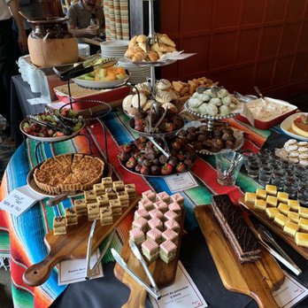 Hugo's - Dessert Station at Brunch - Mexican Near Me - Houston, Texas