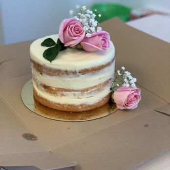 Sugar x Butter - Cake with raspberry filling. - Custom Cakes Near Me Sugar x Butter - Cake with raspberry filling. - Custom Cakes Near Me