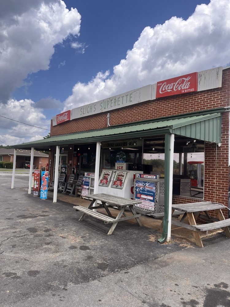 Sligh’s Superette  Logo