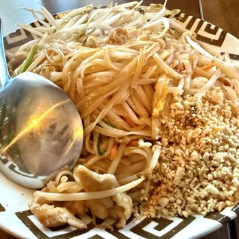 The Sister Restaurant & Cafe - Pad Thai Noodles - Thai Near Me - Honolulu, Hawaii The Sister Restaurant & Cafe - Pad Thai Noodles - Thai Near Me - Honolulu, Hawaii