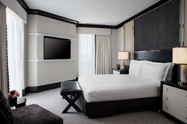 Waldorf Astoria Chicago by null