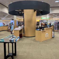 Barnes & Noble