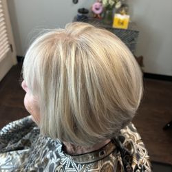 Veronica Hair & Beauty - Ice blonde highlights