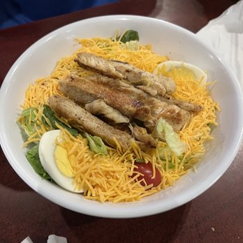 Lindsay’s Kitchen - Grilled chicken salad - American Near Me - Louisville, Kentucky Lindsay’s Kitchen - Grilled chicken salad - American Near Me - Louisville, Kentucky