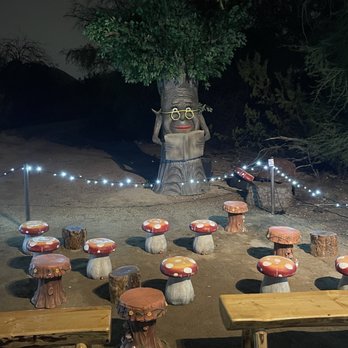 Zoolights - Cute story time for kids - Zoos Near Me - Phoenix, Arizona
