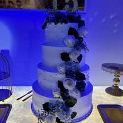 Alebrijes Bakery - Lemon - Quince 4 layer cake