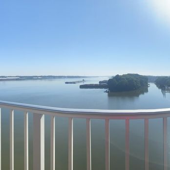 Big Four Bridge - Panoramic photo view towards up river to the east at 9 AM in July 2024. - Landmarks & Historical Buildings Near Me - Louisville, Kentucky Big Four Bridge - Panoramic photo view towards up river to the east at 9 AM in July 2024. - Landmarks & Historical Buildings Near Me - Louisville, Kentucky