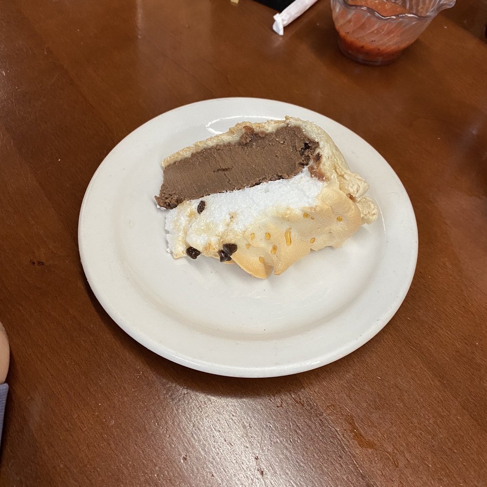 Country House Cafe - Chocolate pie - American Near Me - Terrell, Texas