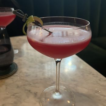 Podmore - St. George and the Dragon - Cocktail Bars Near Me - Honolulu, Hawaii Podmore - St. George and the Dragon - Cocktail Bars Near Me - Honolulu, Hawaii