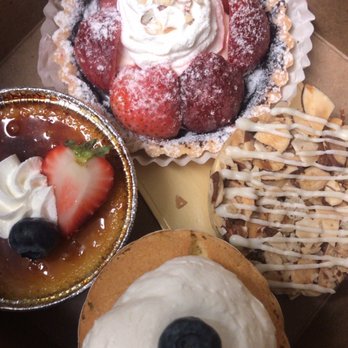 Layered Cakerie - Bakeries Near Me - Montclair, California