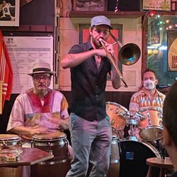 Dos Jefes - Another shot of the performance space inside Dos Jefes. On this night, the Afrodiziacs tore the roof off!!