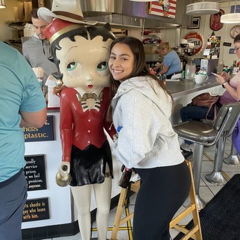 Buddy's Diner - Decor - Diners Near Me - Eugene, Oregon