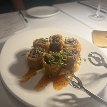 The Hampshire - steak egg rolls - Steakhouses Near Me - Covington, Louisiana The Hampshire - steak egg rolls - Steakhouses Near Me - Covington, Louisiana