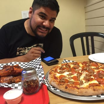 Pasadena Pizza - Admiring the awesomeness! - Pizza Near Me - Pasadena, California Pasadena Pizza - Admiring the awesomeness! - Pizza Near Me - Pasadena, California