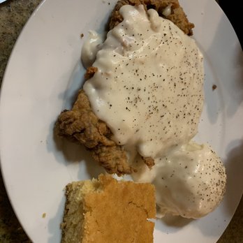 Wolf Den Family Restaurant - CFS wIth mashes potatoes and cornbread. Yum! - American Near Me - Gainesville, Texas Wolf Den Family Restaurant - CFS wIth mashes potatoes and cornbread. Yum! - American Near Me - Gainesville, Texas