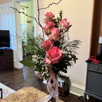 Nevills Flowers - "Heavenly half dozen" - Florists Near Me - Montoursville, Pennsylvania