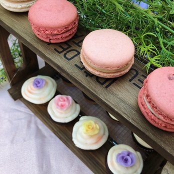Munch Bakery - Baby shower - Desserts Near Me - Torrance, California