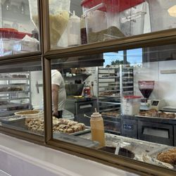 Parlor Doughnuts - A little peek "behind the scene".
