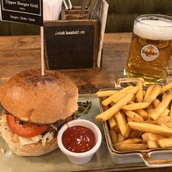 Upper Burger Grill - Dirty Harry burger