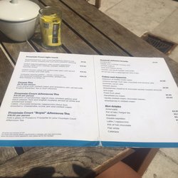 Hampton Court Cafe
