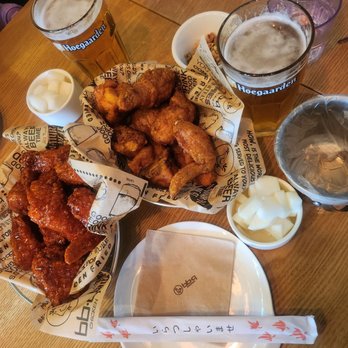 bb.q Chicken&Pub - Perfect taste bb.q chicken! ( recommend Honey Garlic and Secret Sauced!) - Korean Near Me - Toronto, Ontario bb.q Chicken&Pub - Perfect taste bb.q chicken! ( recommend Honey Garlic and Secret Sauced!) - Korean Near Me - Toronto, Ontario