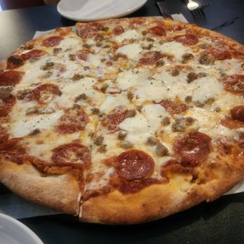 Scuola Pizza - Lil Sicily pizza - Pizza Near Me - Gainesville, Florida