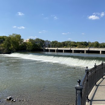 Walton Island Park - Parks Near Me - Elgin, Illinois