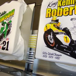 Paramount Embroidery - DTG Printing and Screen-Printing