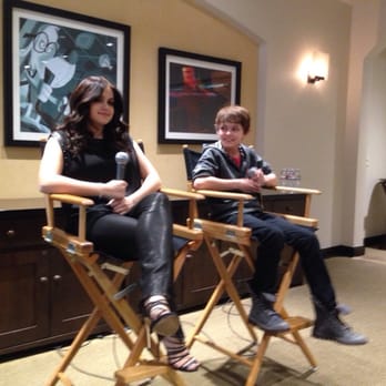 Dreamworks Animation Studio - Interview with the cast of mr. Peabody & Sherman - Video/Film Production Near Me - Glendale, California