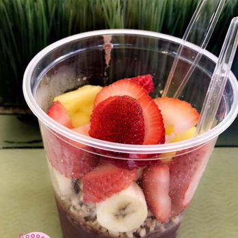 Juice Caboose - Classic acai bowl (regular size)~ worth trying but wish it came with blueberries! - Juice Bars & Smoothies Near Me - San Diego, California Juice Caboose - Classic acai bowl (regular size)~ worth trying but wish it came with blueberries! - Juice Bars & Smoothies Near Me - San Diego, California
