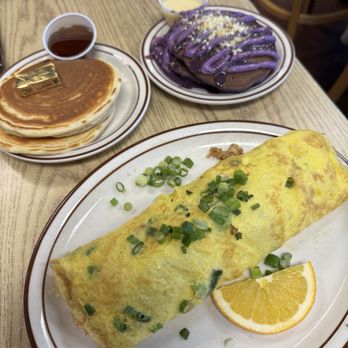 BabyStacks Cafe - Mountains Edge - Adobo fried rice, ube pancakes and buttermilk pancakes - Breakfast & Brunch Near Me - Las Vegas, Nevada BabyStacks Cafe - Mountains Edge - Adobo fried rice, ube pancakes and buttermilk pancakes - Breakfast & Brunch Near Me - Las Vegas, Nevada