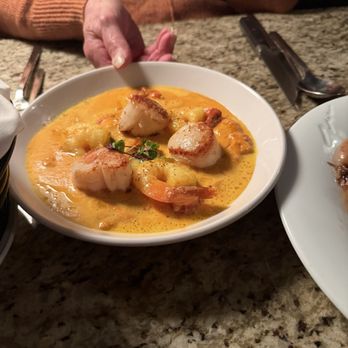 Heirloom Restaurant - New American Near Me - Midway, Kentucky