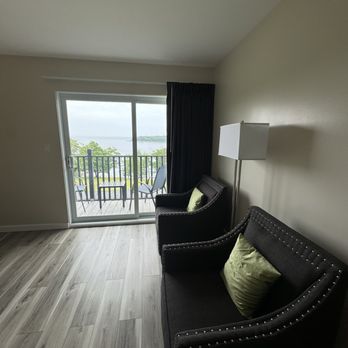 The Ledges by the Bay - Chairs by the balcony - Hotels Near Me - Rockport, Maine The Ledges by the Bay - Chairs by the balcony - Hotels Near Me - Rockport, Maine