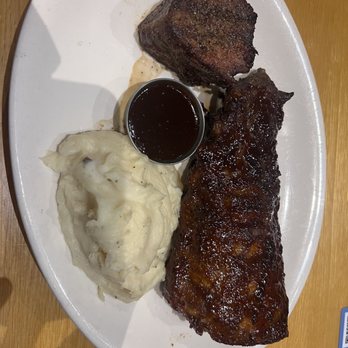 BJ's Restaurant & Brewhouse - Pizza Near Me - Brea, California