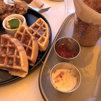 Flipper's - Chicken & Waffle - Pancakes Near Me - West Hollywood, California