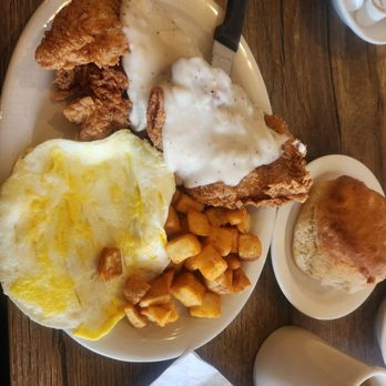 Bobbie's Southern Kitchen - Chicken fried chicken breakfast - American Near Me - San Antonio, Texas Bobbie's Southern Kitchen - Chicken fried chicken breakfast - American Near Me - San Antonio, Texas