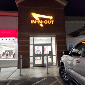 In-N-Out Burger - Fast Food Near Me - Chandler, Arizona